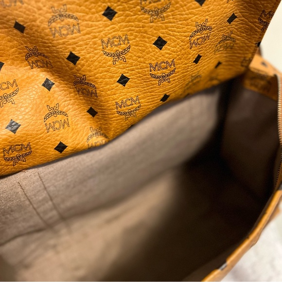 MCM shoppers bag - Picture 9 of 11